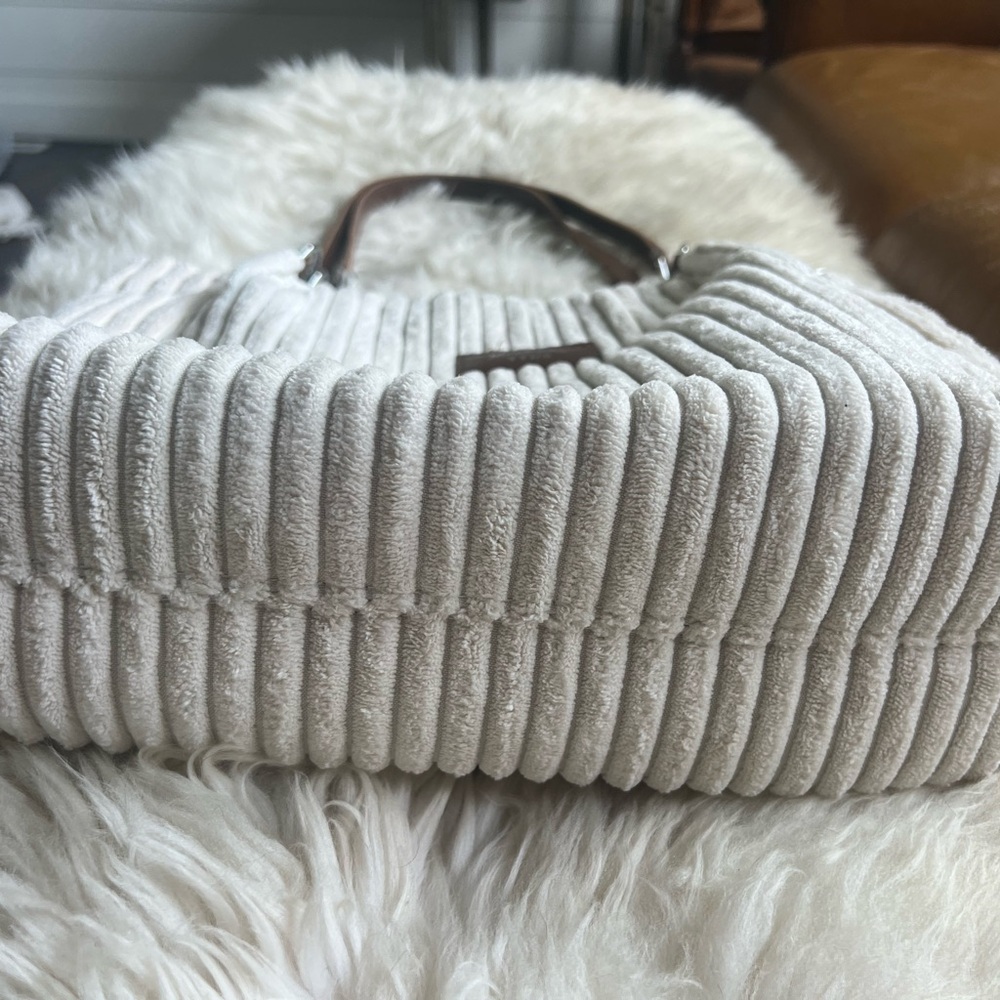 Corduroy Velvet Tote Bag
ππ€ - Picture 6 of 10